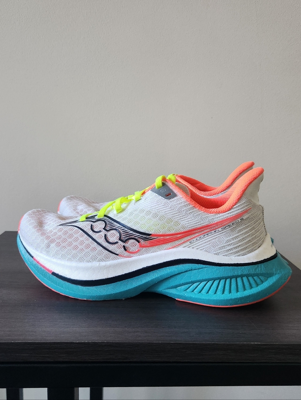 Saucony Endorphin Speed 5 Running Shoes Womens Size 7.5